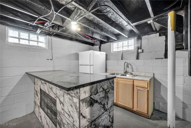 15013 Lotus Drive, Cleveland, OH 44128