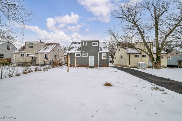 15013 Lotus Drive, Cleveland, OH 44128