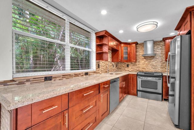 144 NW 4th Avenue, Boca Raton, FL 33432