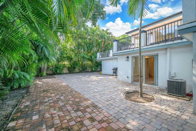 144 NW 4th Avenue, Boca Raton, FL 33432