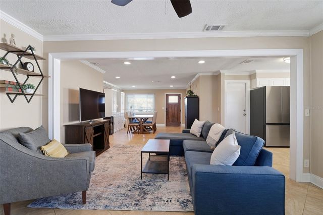 2213 GLADYS STREET, Largo, FL 33774