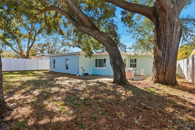 2213 GLADYS STREET, Largo, FL 33774