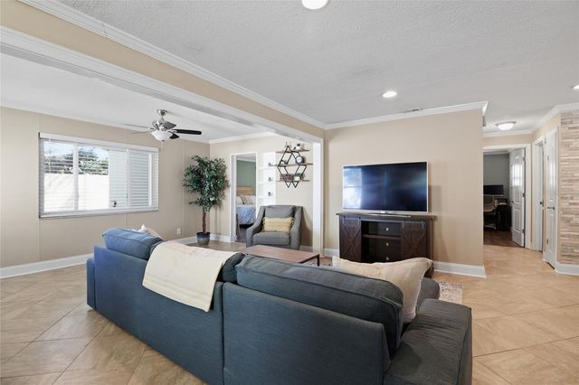 2213 GLADYS STREET, Largo, FL 33774