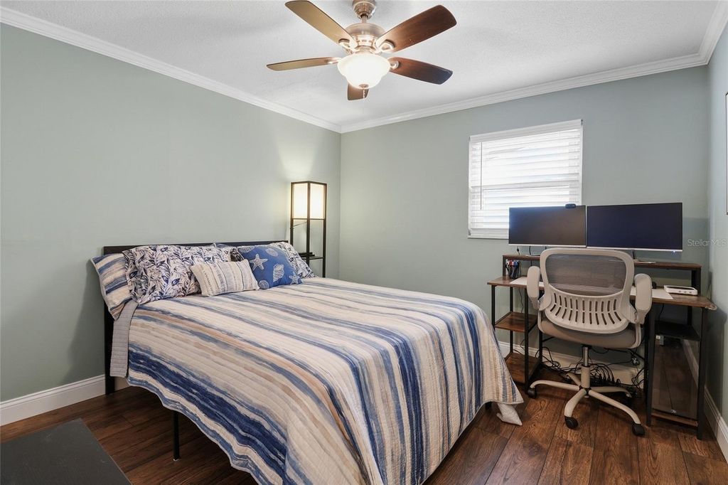 Image 20 of property listing at 2213 GLADYS STREET, Largo, FL 33774