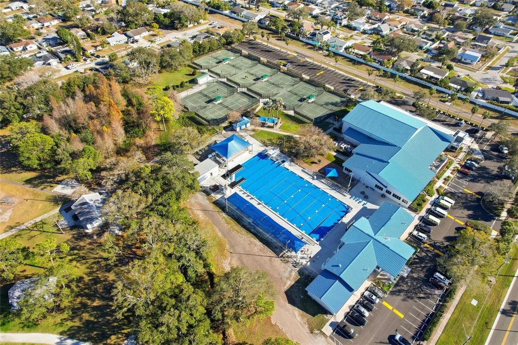 Image 3 of property listing at 2213 GLADYS STREET, Largo, FL 33774