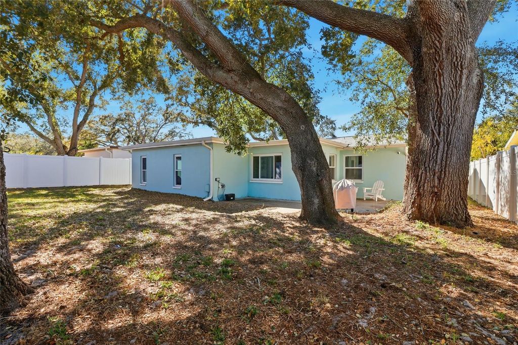 Image 21 of property listing at 2213 GLADYS STREET, Largo, FL 33774