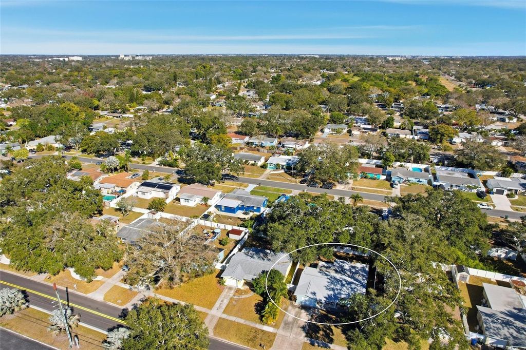 Image 30 of property listing at 2213 GLADYS STREET, Largo, FL 33774