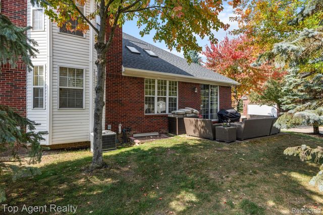 44258 Constellation Drive, Sterling Heights, MI 48314