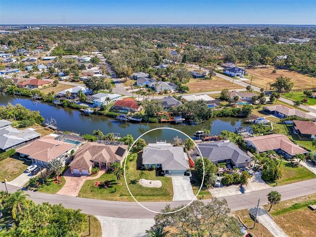 602 PORTIA STREET N, Nokomis, FL 34275