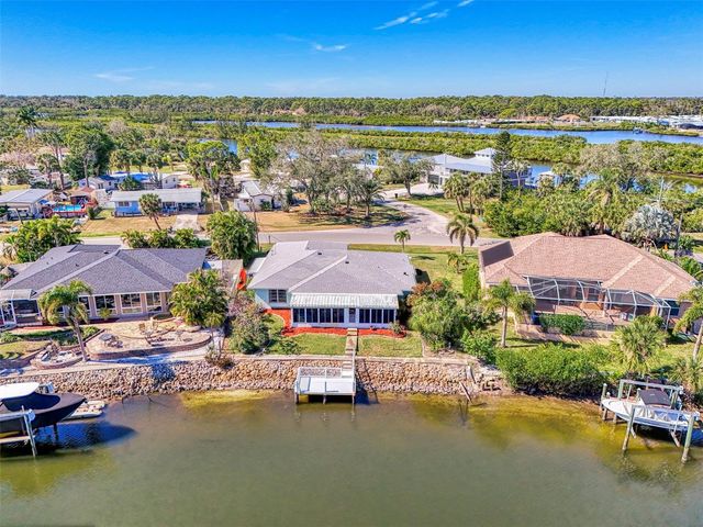 602 PORTIA STREET N, Nokomis, FL 34275