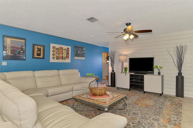 602 PORTIA STREET N, Nokomis, FL 34275