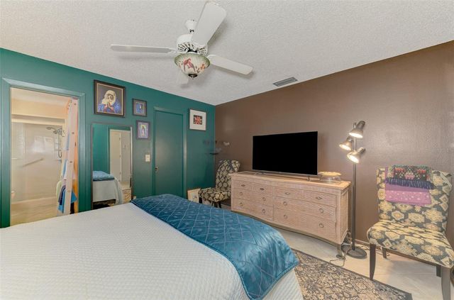 602 PORTIA STREET N, Nokomis, FL 34275