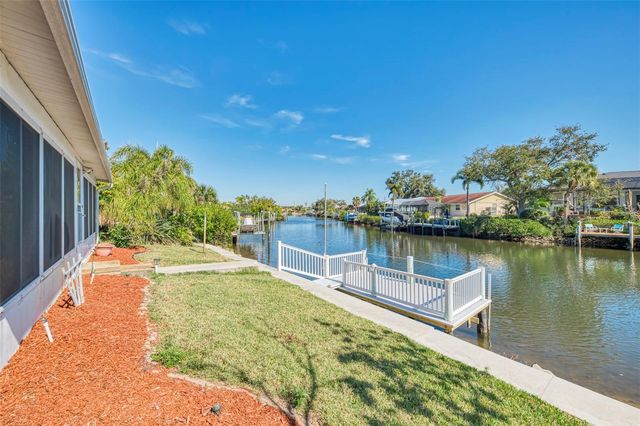 602 PORTIA STREET N, Nokomis, FL 34275