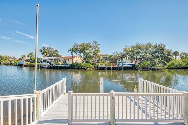 602 PORTIA STREET N, Nokomis, FL 34275