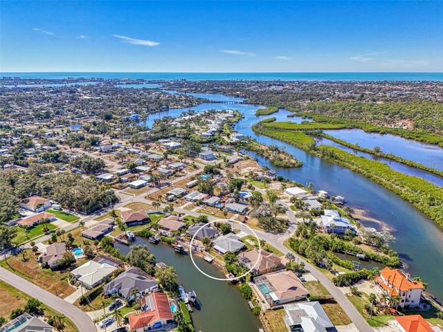 602 PORTIA STREET N, Nokomis, FL 34275