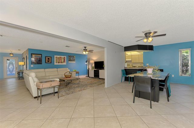 602 PORTIA STREET N, Nokomis, FL 34275