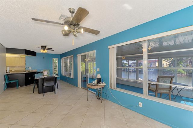 602 PORTIA STREET N, Nokomis, FL 34275