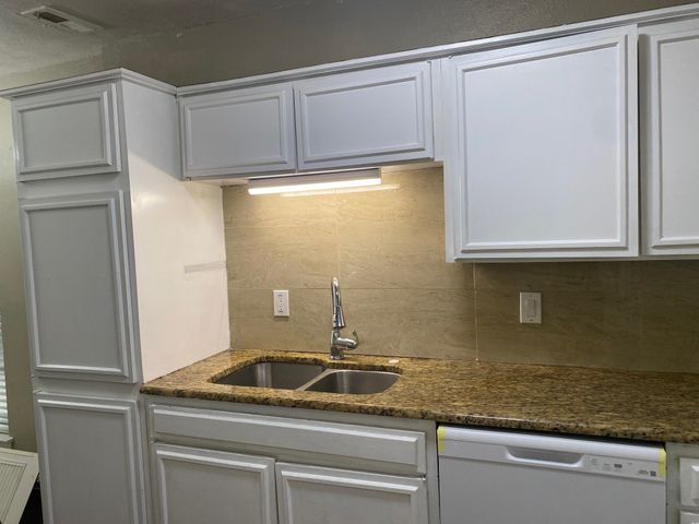 13652 Flagstone Lane, Dallas, TX 75240