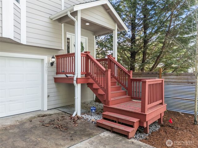 1991 NE Trussel Court, Bremerton, WA 98311