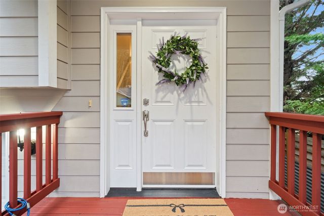 1991 NE Trussel Court, Bremerton, WA 98311