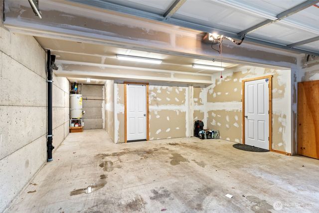 1991 NE Trussel Court, Bremerton, WA 98311