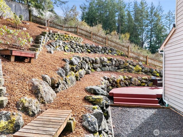 1991 NE Trussel Court, Bremerton, WA 98311