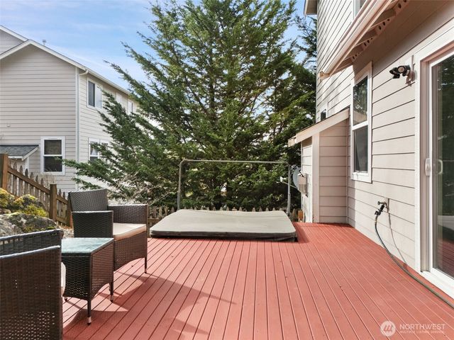 1991 NE Trussel Court, Bremerton, WA 98311