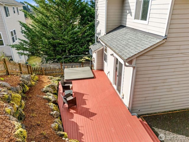 1991 NE Trussel Court, Bremerton, WA 98311