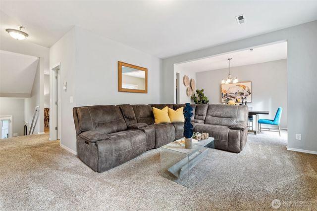 1991 NE Trussel Court, Bremerton, WA 98311