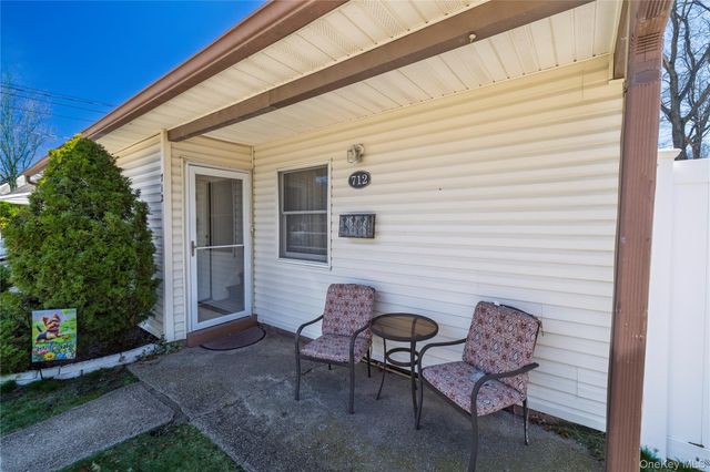 712 Nightingale Road, West Hempstead, NY 11552