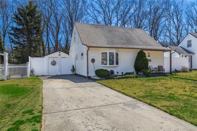 712 Nightingale Road, West Hempstead, NY 11552