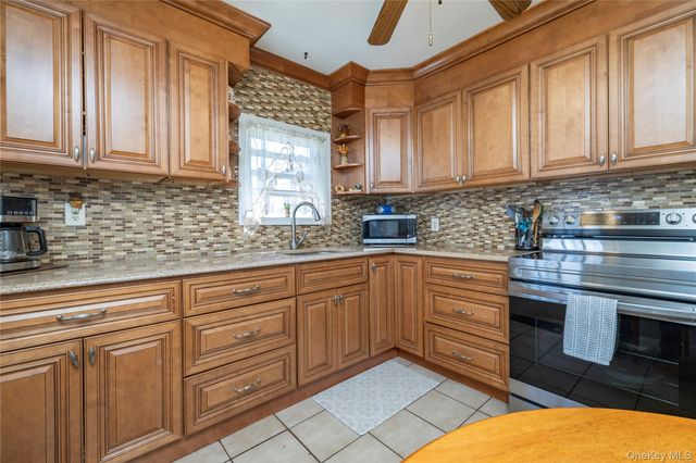 712 Nightingale Road, West Hempstead, NY 11552