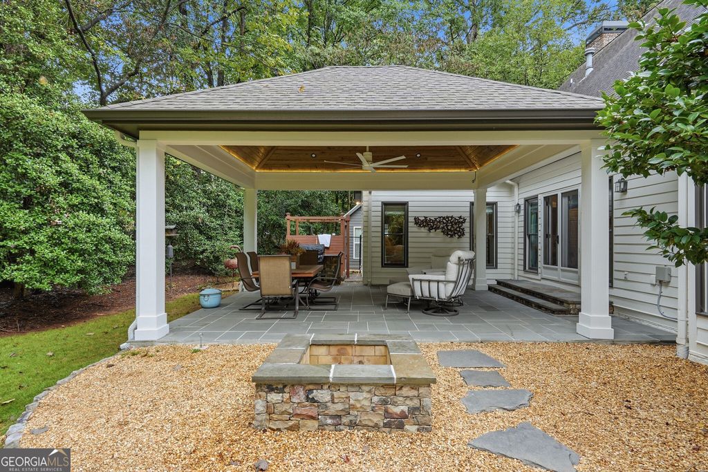 545 Greenland Road, Sandy Springs, GA 30342 — photo 2