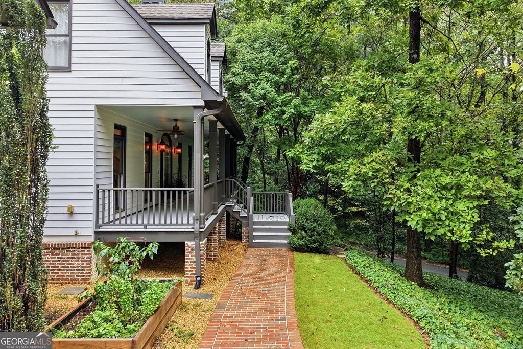 545 Greenland Road, Sandy Springs, GA 30342 — photo 3