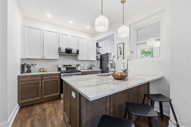 3525 Hartford Street, St Louis, MO 63118