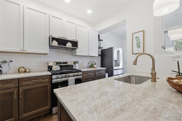 3525 Hartford Street, St Louis, MO 63118