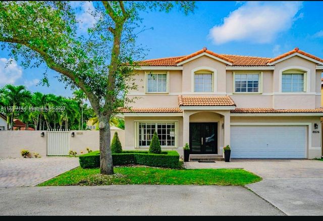 8826 NW 189th Ter, Hialeah, FL 33018