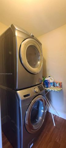 8826 NW 189th Ter, Hialeah, FL 33018