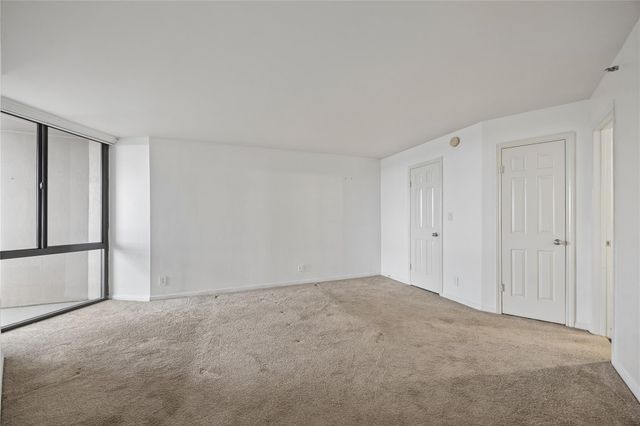 3525 Sage Road 713, Houston, TX 77056
