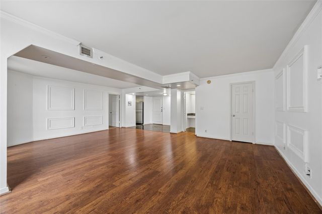 3525 Sage Road 713, Houston, TX 77056