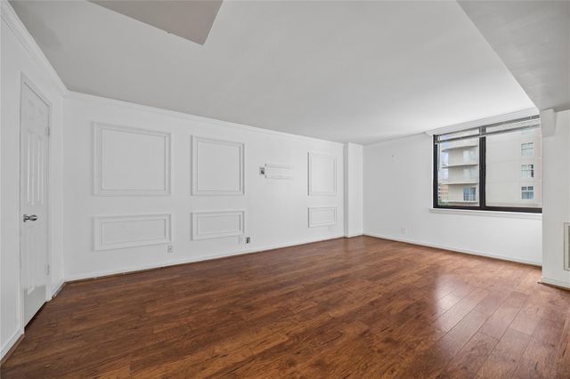 3525 Sage Road 713, Houston, TX 77056