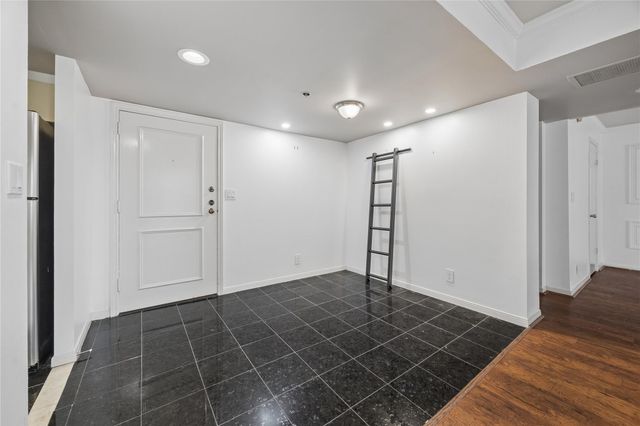3525 Sage Road 713, Houston, TX 77056