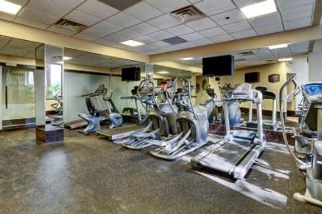 3525 Sage Road 713, Houston, TX 77056