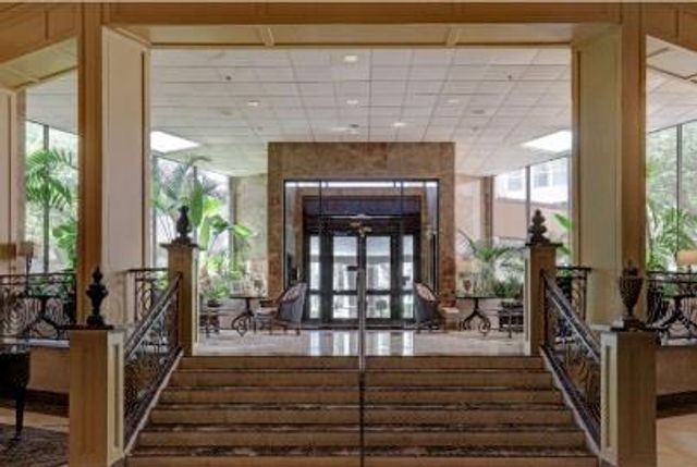 3525 Sage Road 713, Houston, TX 77056