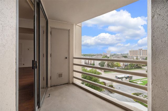 3525 Sage Road 713, Houston, TX 77056
