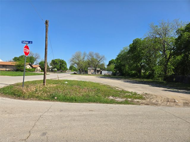 5840 Calloway Street, Sansom Park, TX 76114
