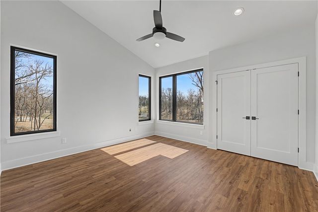 13212 Wallys Way, Gentry, AR 72734