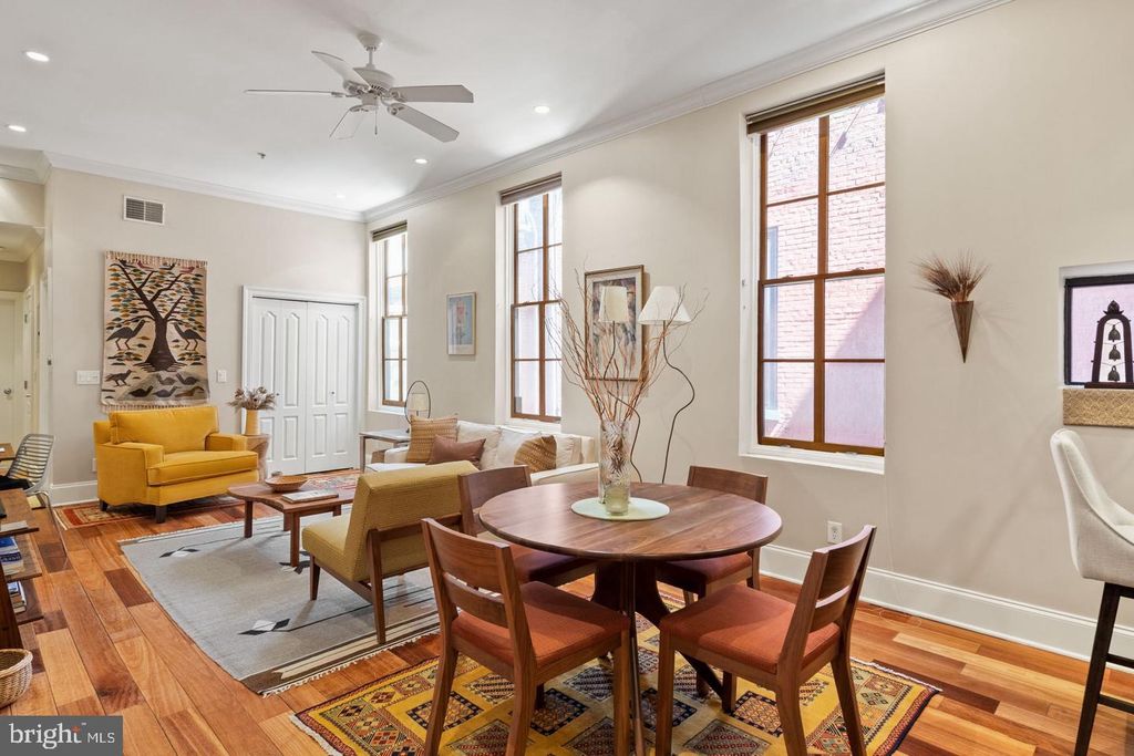 2049 WALNUT ST #1R, PHILADELPHIA, PA 19103 — exterior