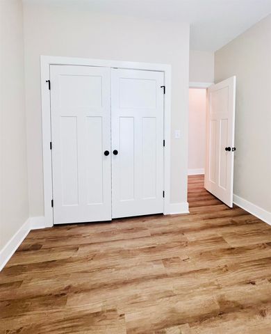 3736 S Bluelake Street, Wichita, KS 67215