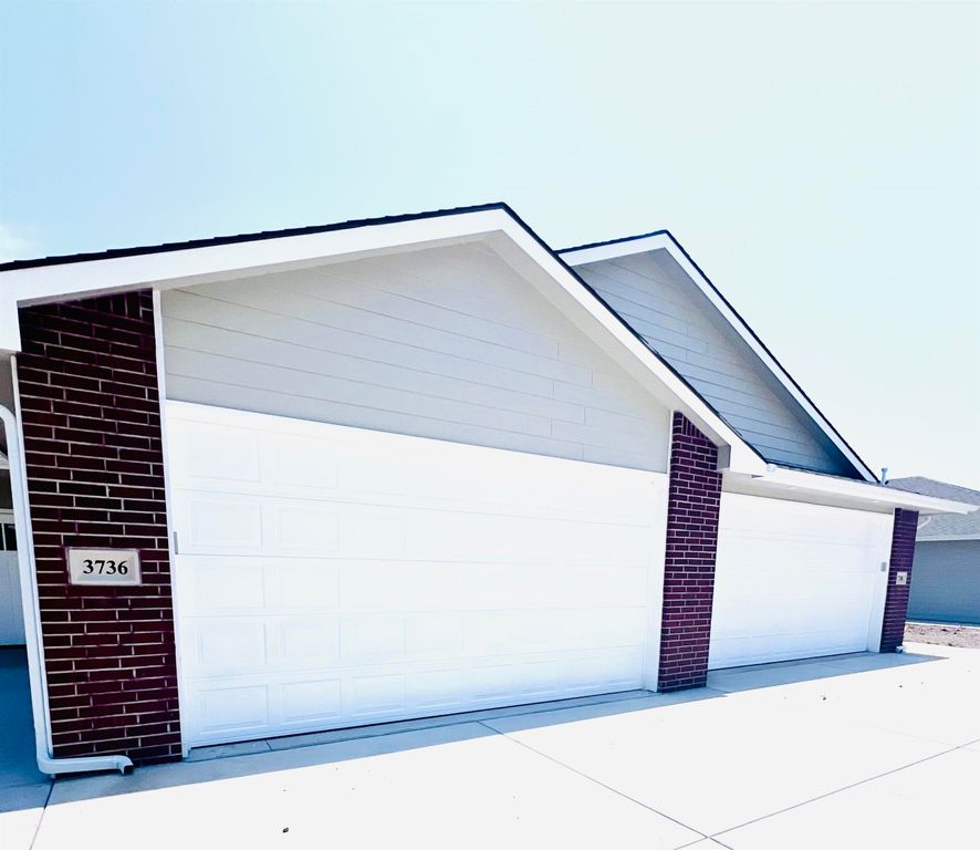 3736 S Bluelake Street, Wichita, KS 67215